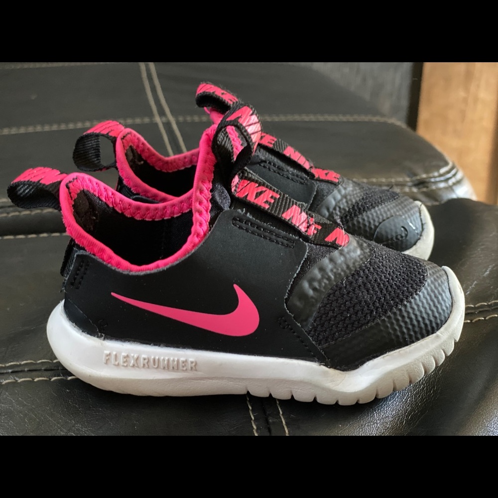 Nike Flex runners
